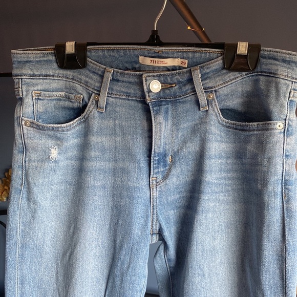Levi’s 711 Skinny Light Wash Distressed Jeans - Picture 6 of 8